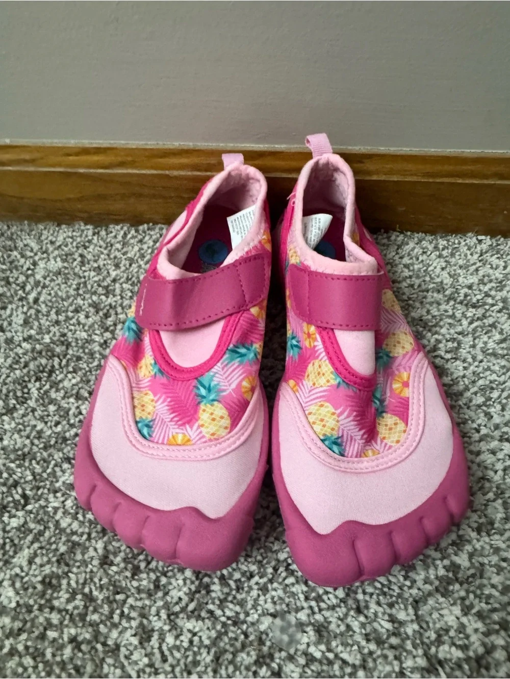 Newtz Pink Pineapple Water Shoes Size 11/12
